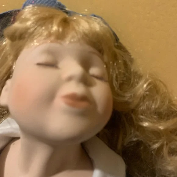 Kissing dolls “Kate and Kyle “14” tall porcelains